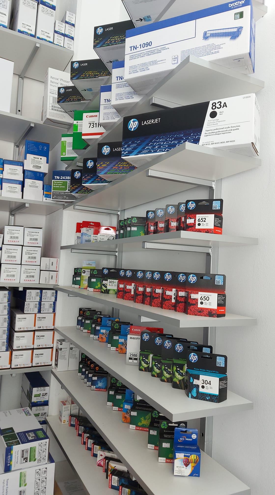 agtmedia_store_01.jpg